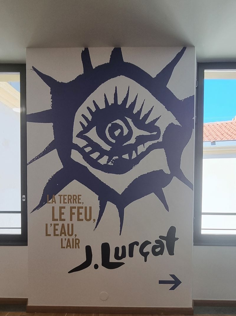 Cartel de la exposición La Terre, Le Feu, L'Eau, L'Air de Jean Lurçat en el Musée Hyacinthe-Rigaud de Perpignan