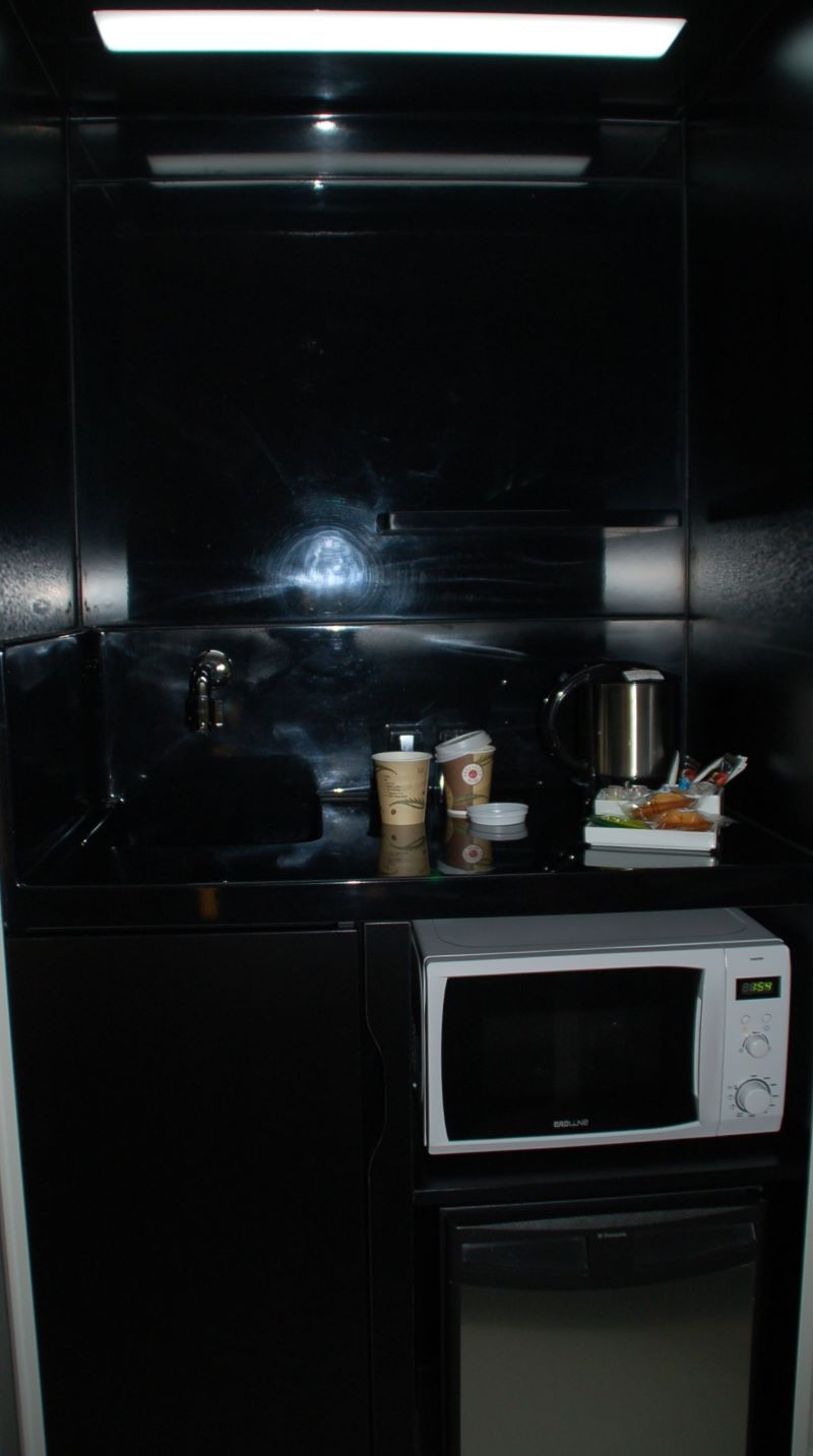 Cocina equipada de la habitación del Novotel Suites Perpignan Centre
