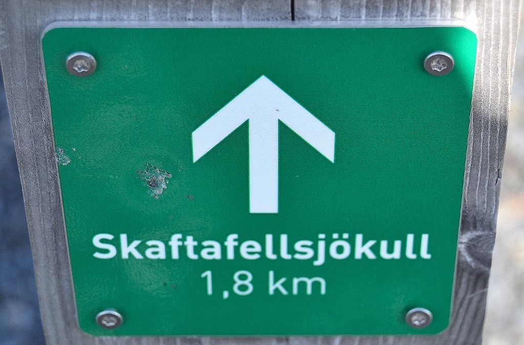 Rótulo que indicaba el inicio de la ruta al glaciar Skaftafellsjokull Islandia (día 4): los glaciares del sudeste