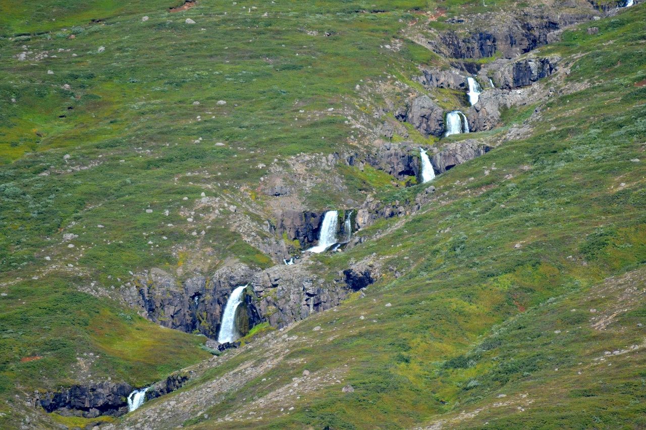 Curiosos saltos de agua Islandia (día 5): la ruta hacia el norte