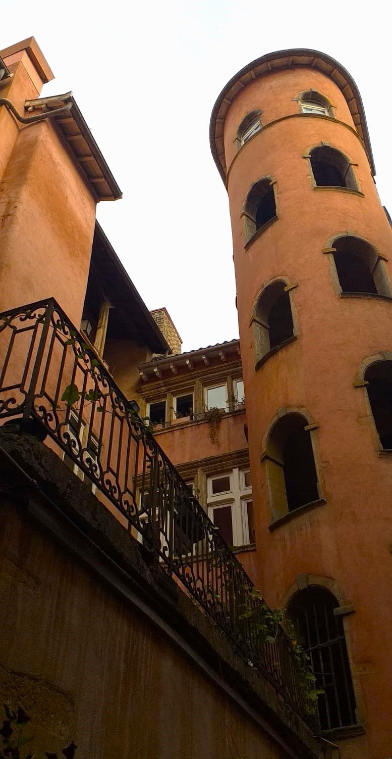 Lyon2-001