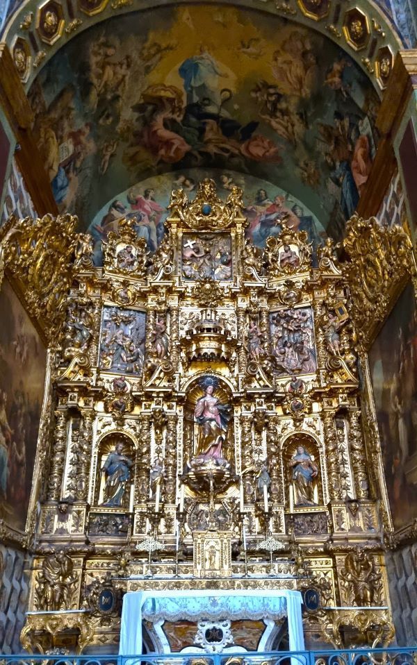 Retablo barroco de la Chapelle de l'Immaculée Conception en la Catedral de Perpignan