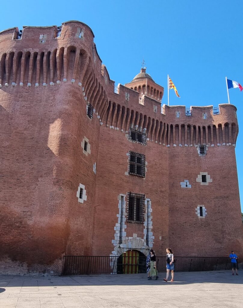 El Castellet, torre medieval en el centro histórico de Perpignan