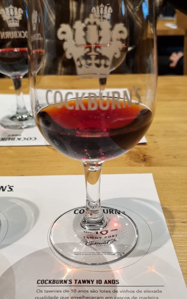Copa de Cockburn's Tawny 10 años en la cata de las Bodegas Cockburn's de Oporto